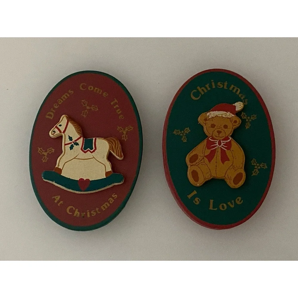 Russ Folk Art Style‎ Wooden Wood Christmas Vintage Refrigerator Magnets Lot Of 2